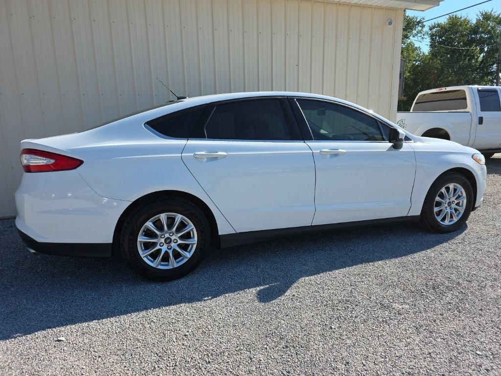 Used 2016 Ford Fusion S FWD image 4