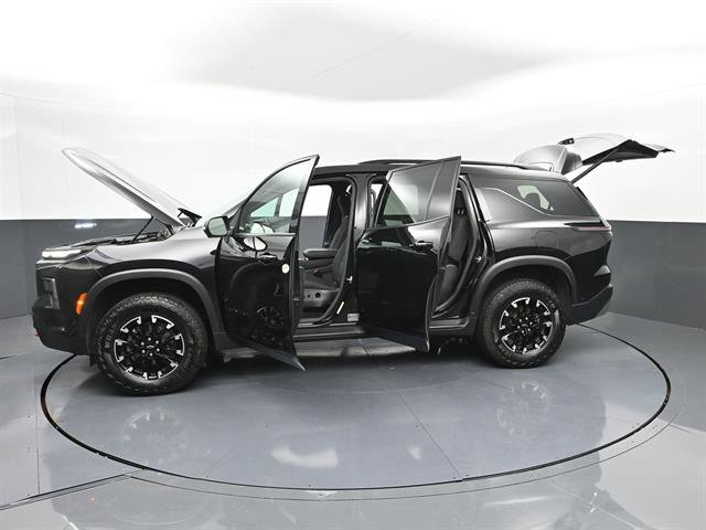 Used 2024 Chevrolet Traverse Z71 w/ Enhanced Driving Package AWD/4WD image 47