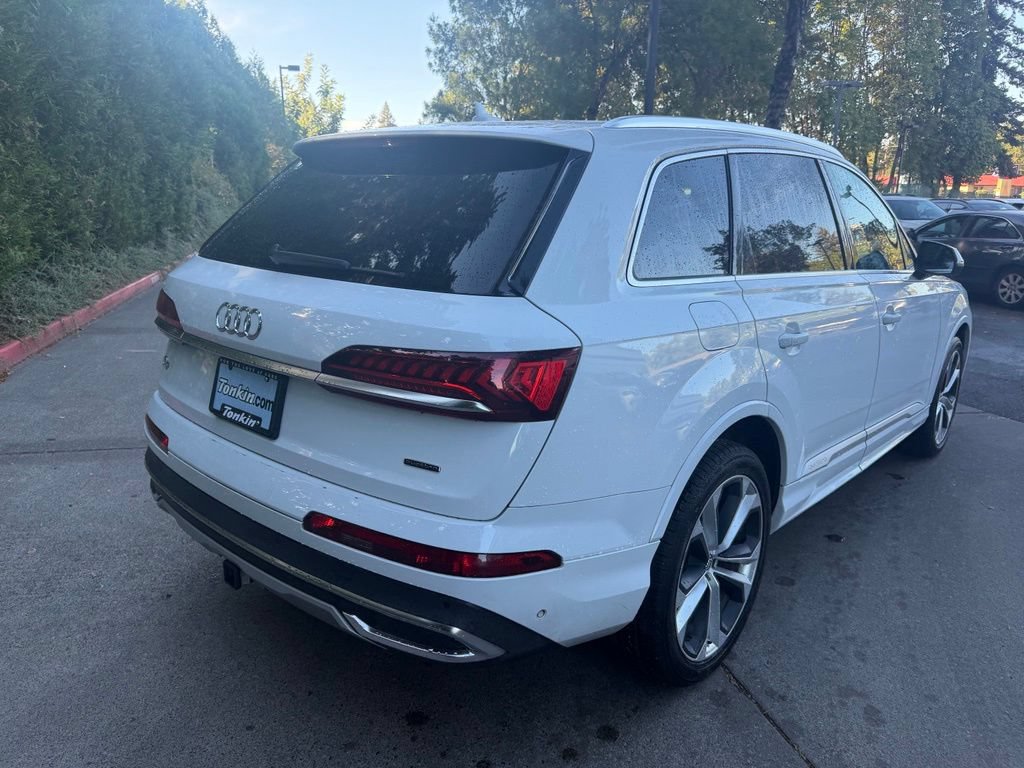 Used 2020 Audi Q7 3.0T Premium Plus w/ Premium Plus Package AWD/4WD image 4