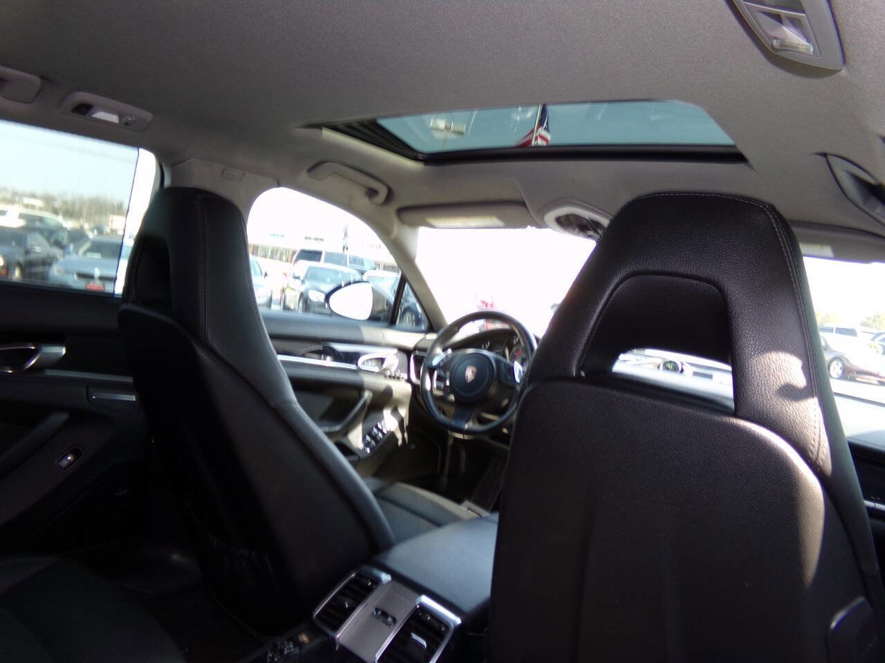 Used 2014 Porsche Panamera S image 27