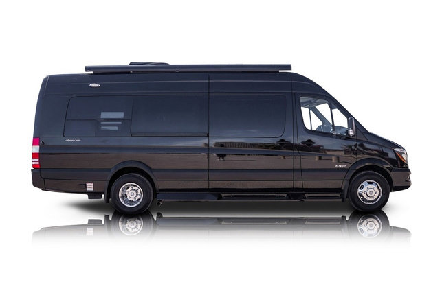 Used 2017 Mercedes-Benz Sprinter 3500 image 2