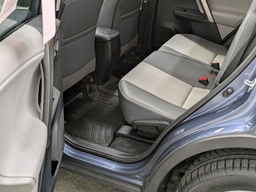 Used 2013 Toyota RAV4 Limited image 15