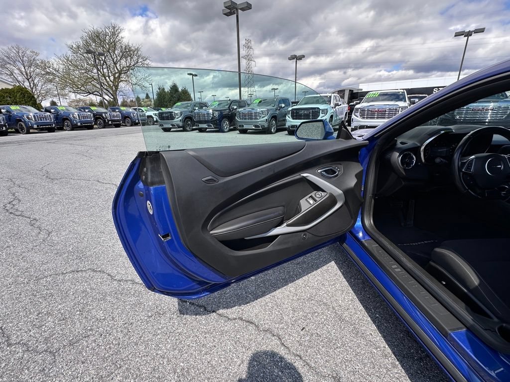 Certified 2021 Chevrolet Camaro LT RWD image 23