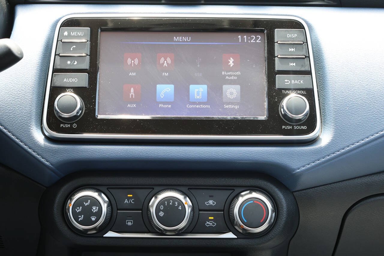 Used 2025 Nissan Versa SV w/ Trunk Package FWD image 20