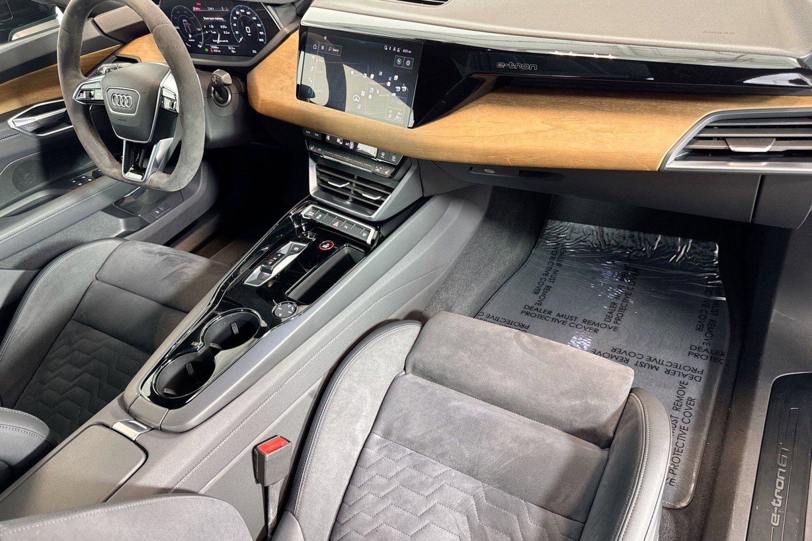 Used 2023 Audi e-tron GT Premium Plus AWD/4WD image 27