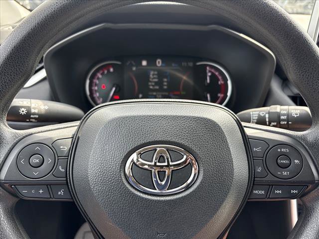 Used 2023 Toyota RAV4 XLE AWD/4WD image 16