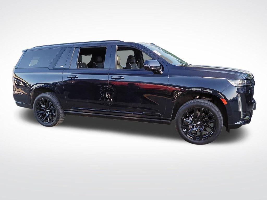 Used 2023 Cadillac Escalade ESV Sport w/ LPO, ONYX Package AWD/4WD image 5