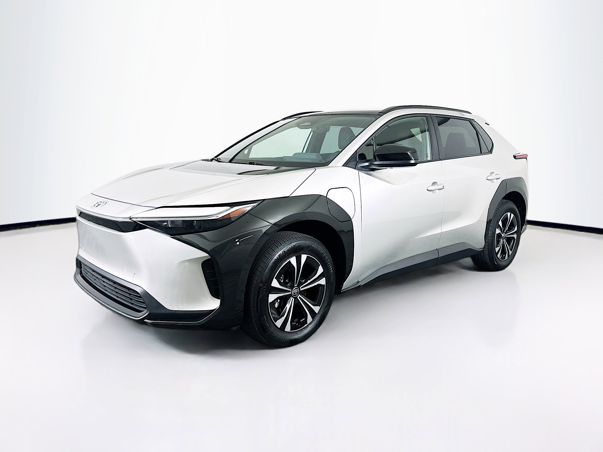 Used 2025 Toyota bZ4X FWD w/ Weather Package image 3