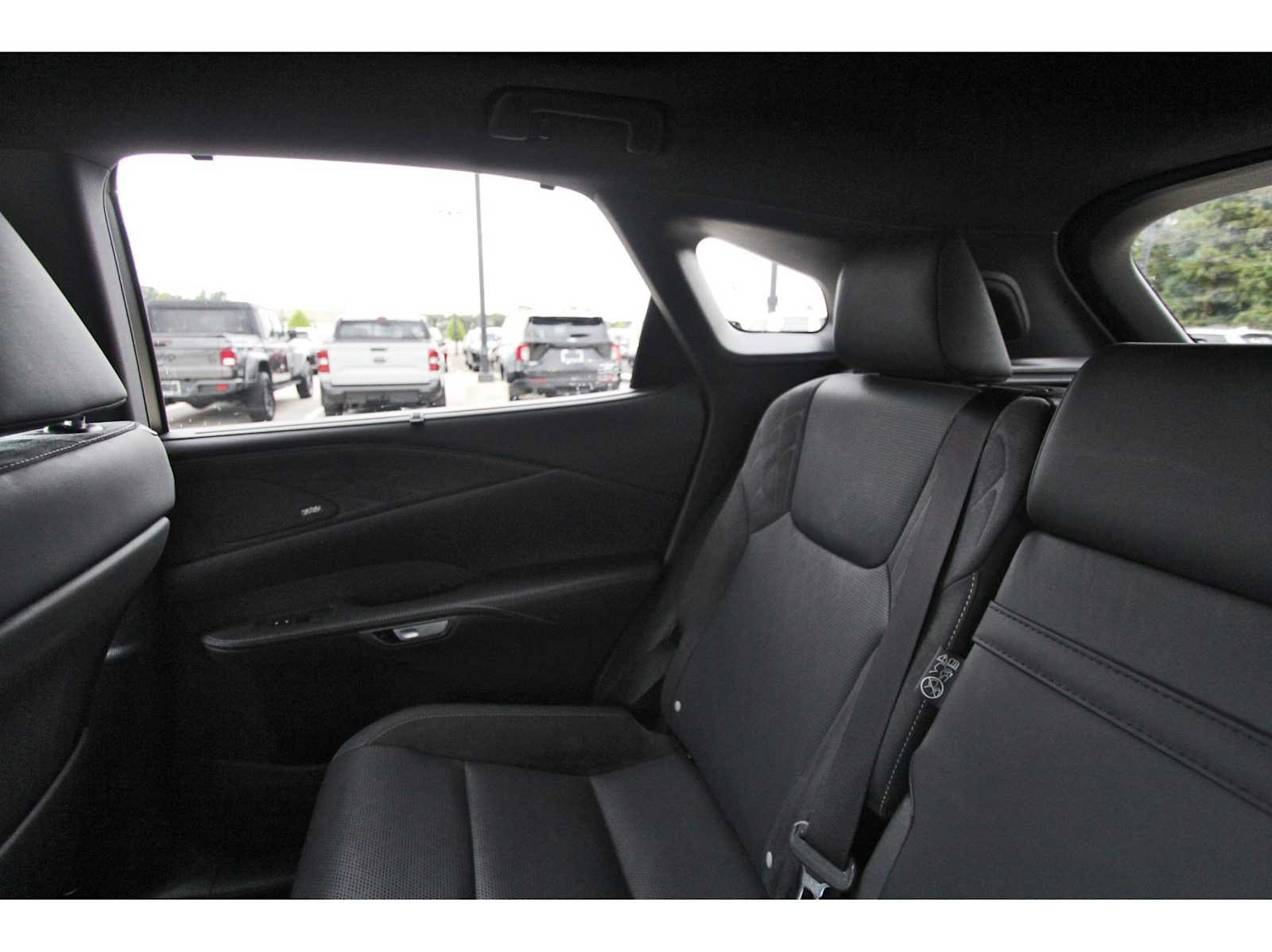 Used 2025 Lexus RX 450h AWD w/ Convenience Package image 9