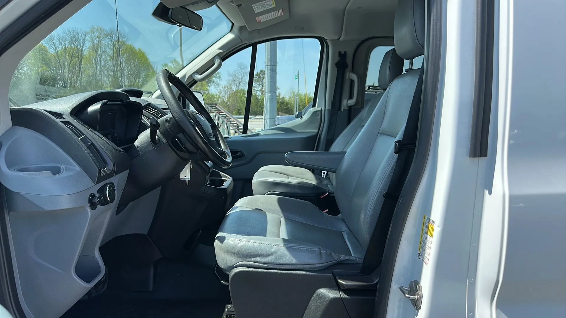 Used 2016 Ford Transit 350 XL RWD image 9