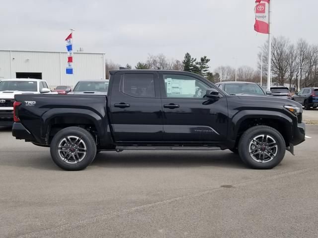 New 2025 Toyota Tacoma 4x4 Double Cab image 4