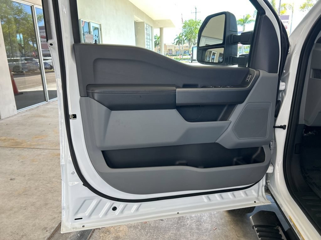 Used 2025 Ford F450 XLT AWD/4WD image 40