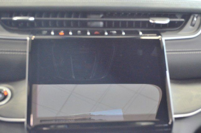 New 2025 Jeep Grand Cherokee Limited w/ Black Appearance Package image 27