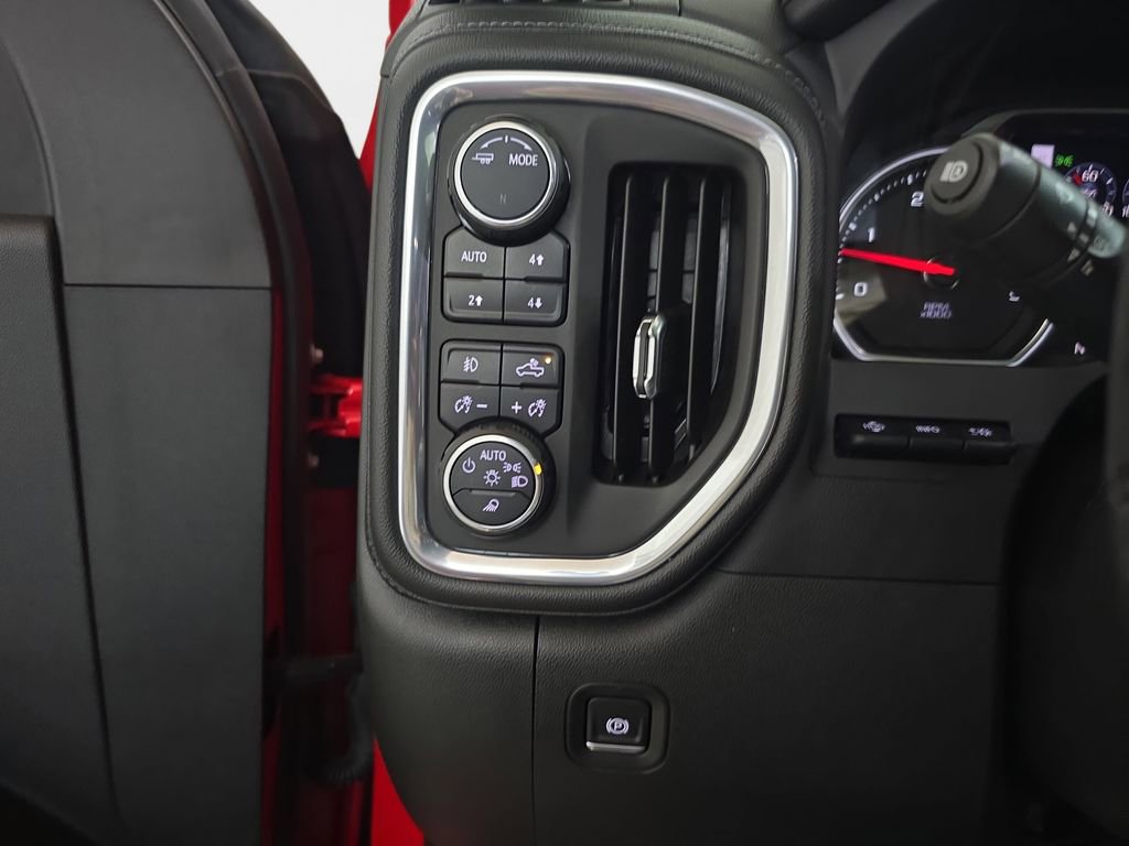 Used 2021 Chevrolet Silverado 3500 LTZ w/ LTZ Premium Package AWD/4WD image 28