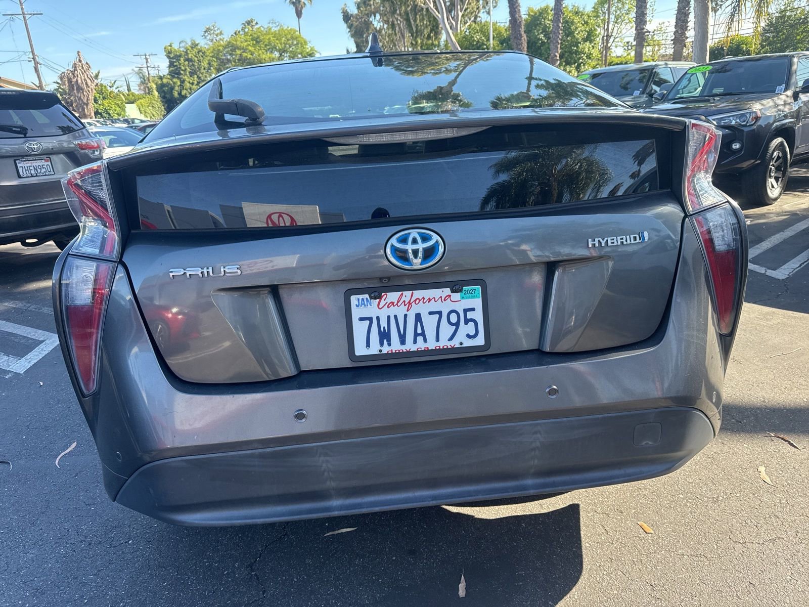 Used 2017 Toyota Prius Four w/ Premium Convenience Package FWD image 5