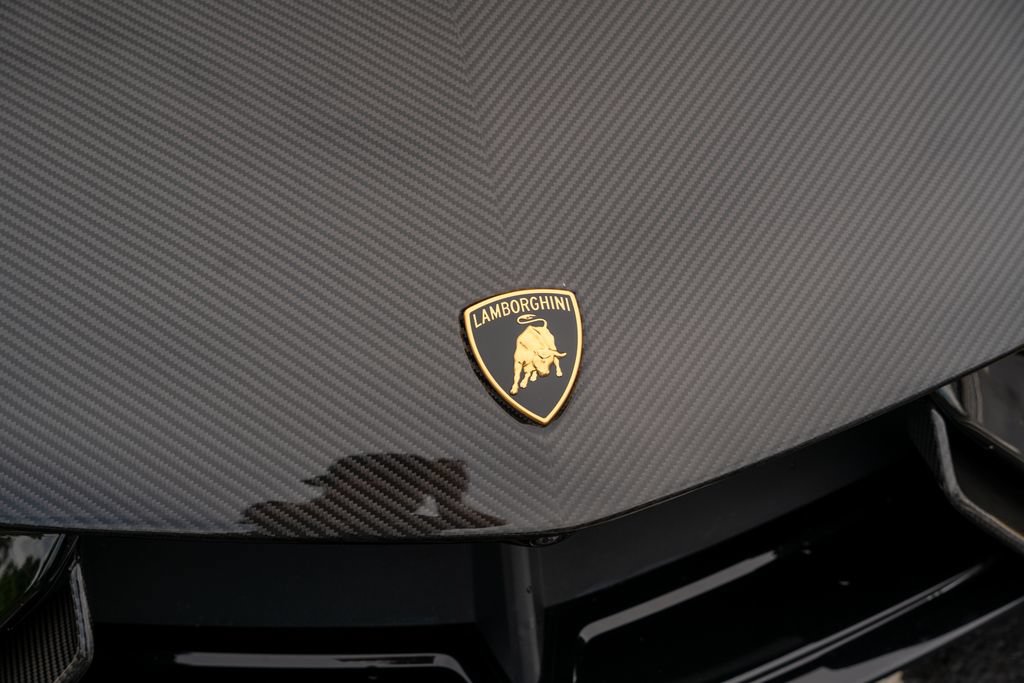 Used 2024 Lamborghini Revuelto AWD/4WD image 6