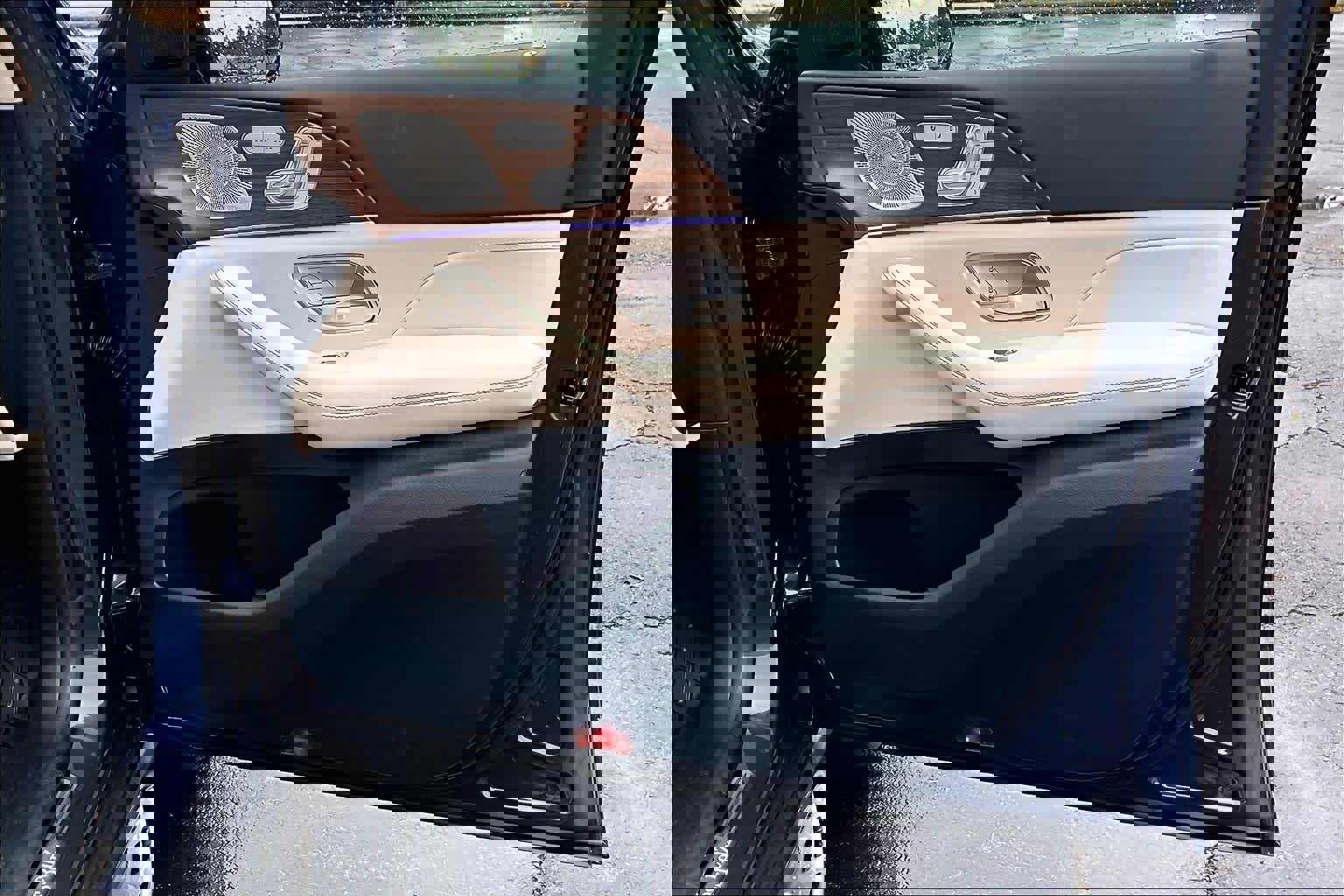 Used 2025 Mercedes-Benz GLE 450e 4MATIC image 23