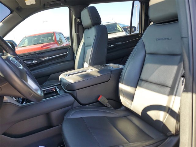 Used 2024 GMC Yukon XL Denali image 28