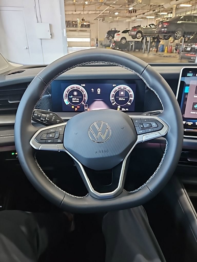 New 2026 Volkswagen Tiguan SE AWD/4WD image 35
