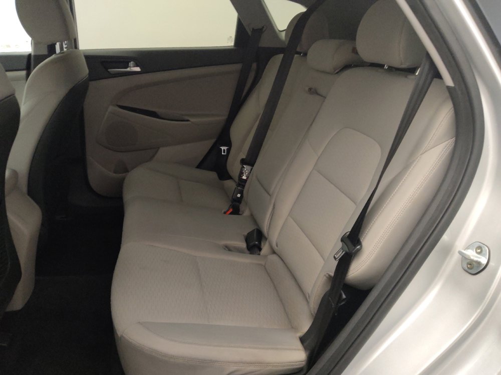 Used 2019 Hyundai Tucson SE image 18