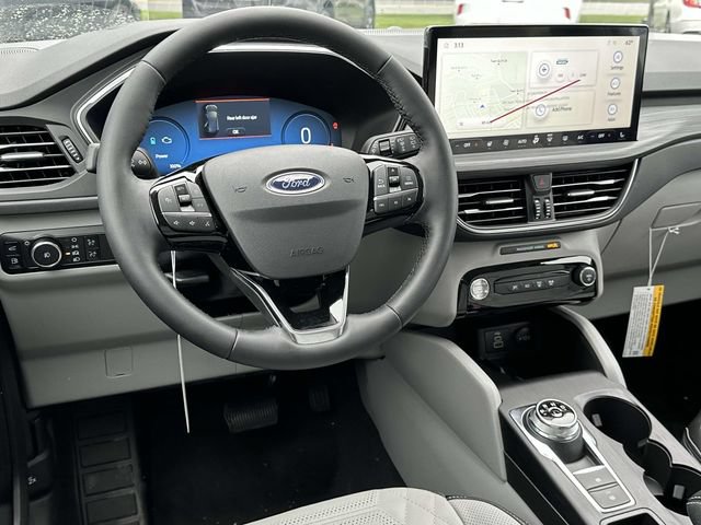 New 2024 Ford Escape SE w/ PHEV Premium Package FWD image 15
