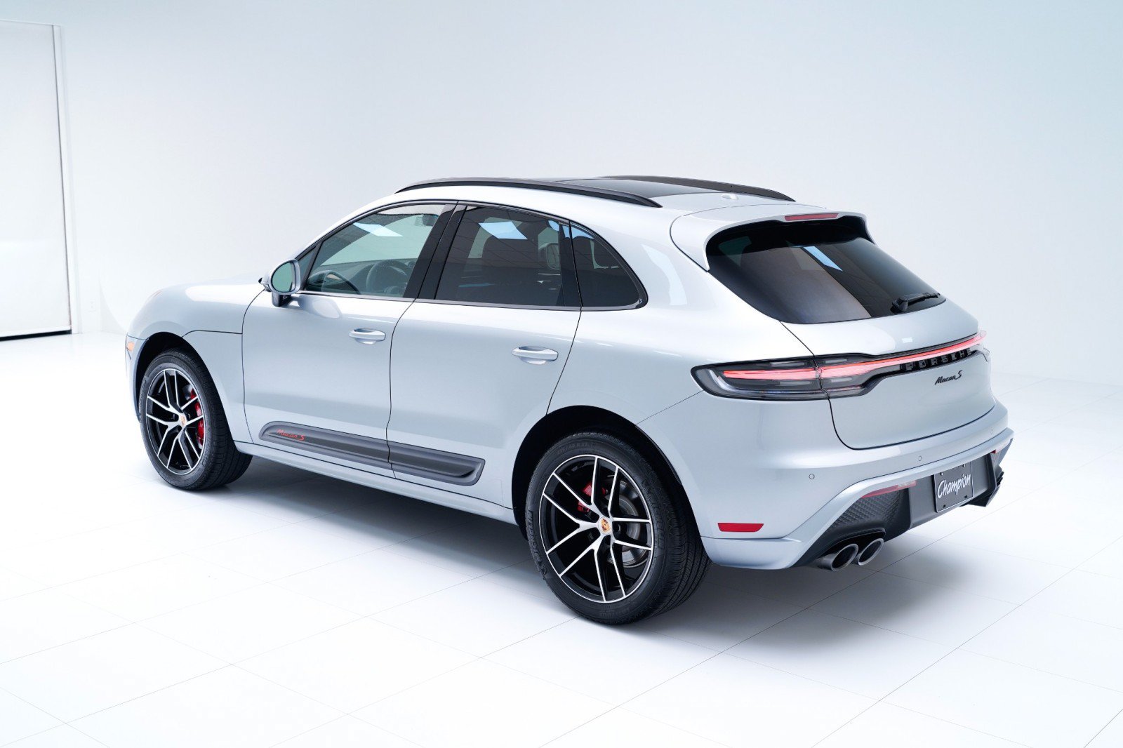 New 2026 Porsche Macan S AWD/4WD image 3