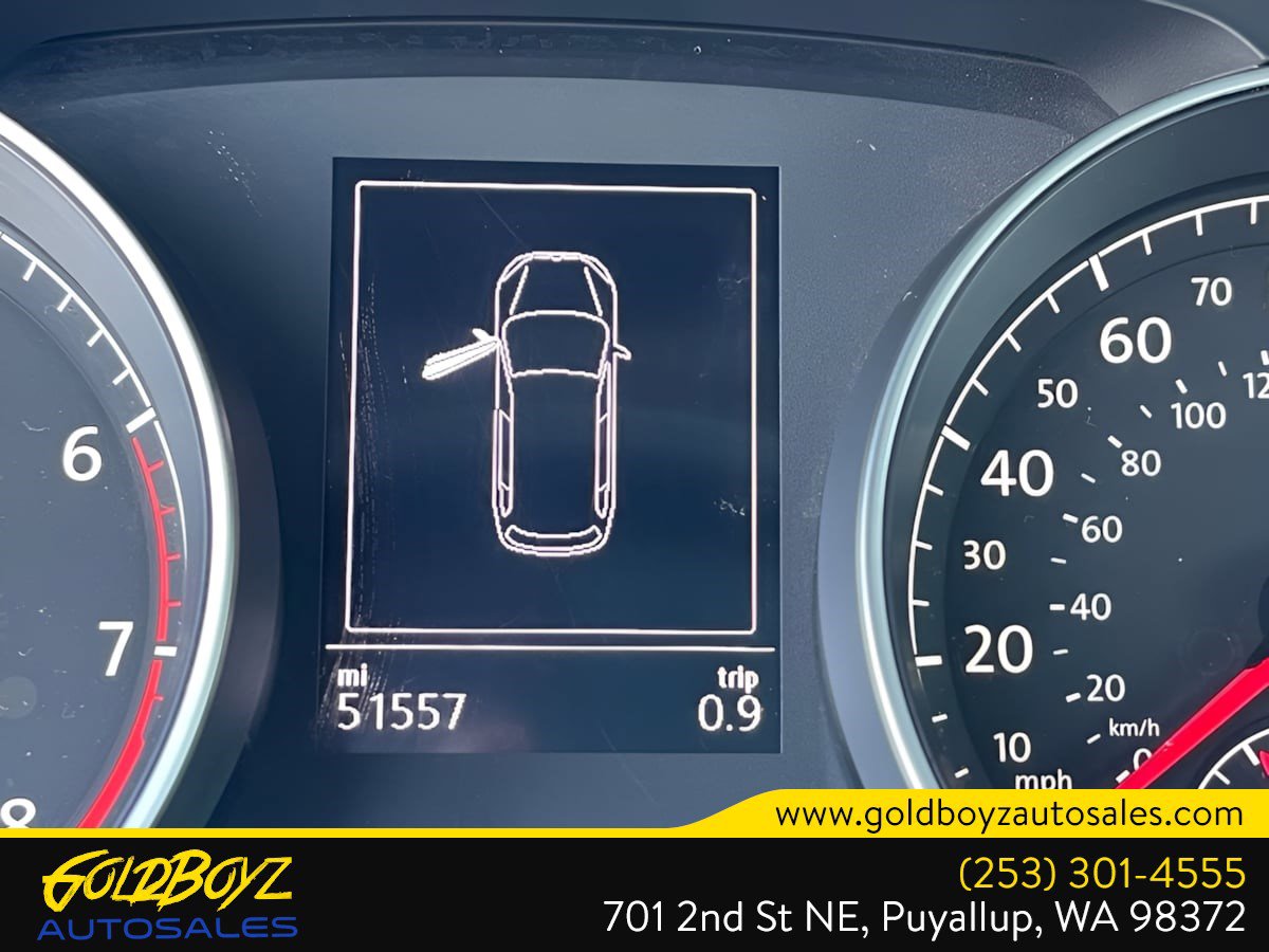 Used 2017 Volkswagen Golf SE image 24