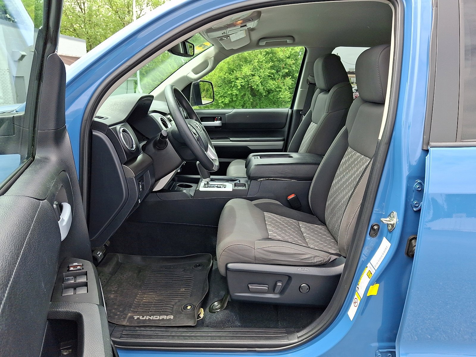 Used 2019 Toyota Tundra SR5 w/ SR5 Upgrade Package AWD/4WD image 15