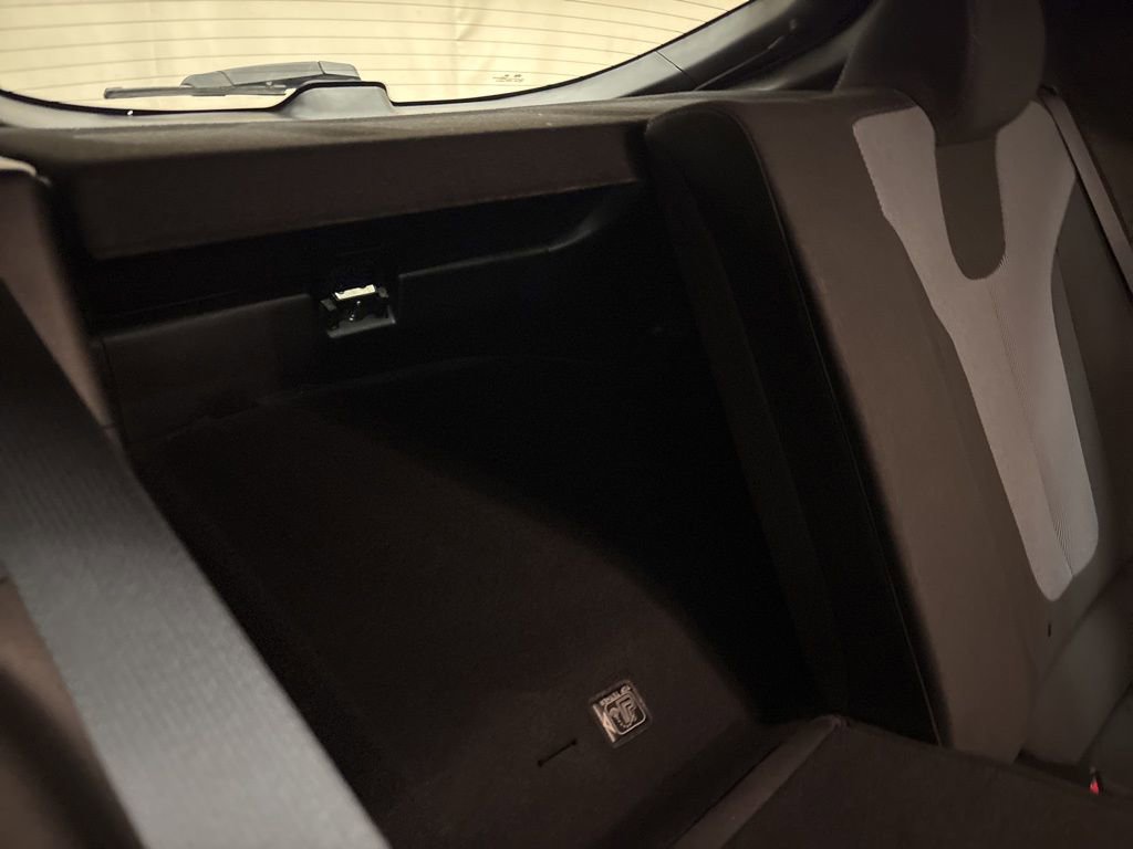 Used 2019 Hyundai Veloster 2.0 image 21