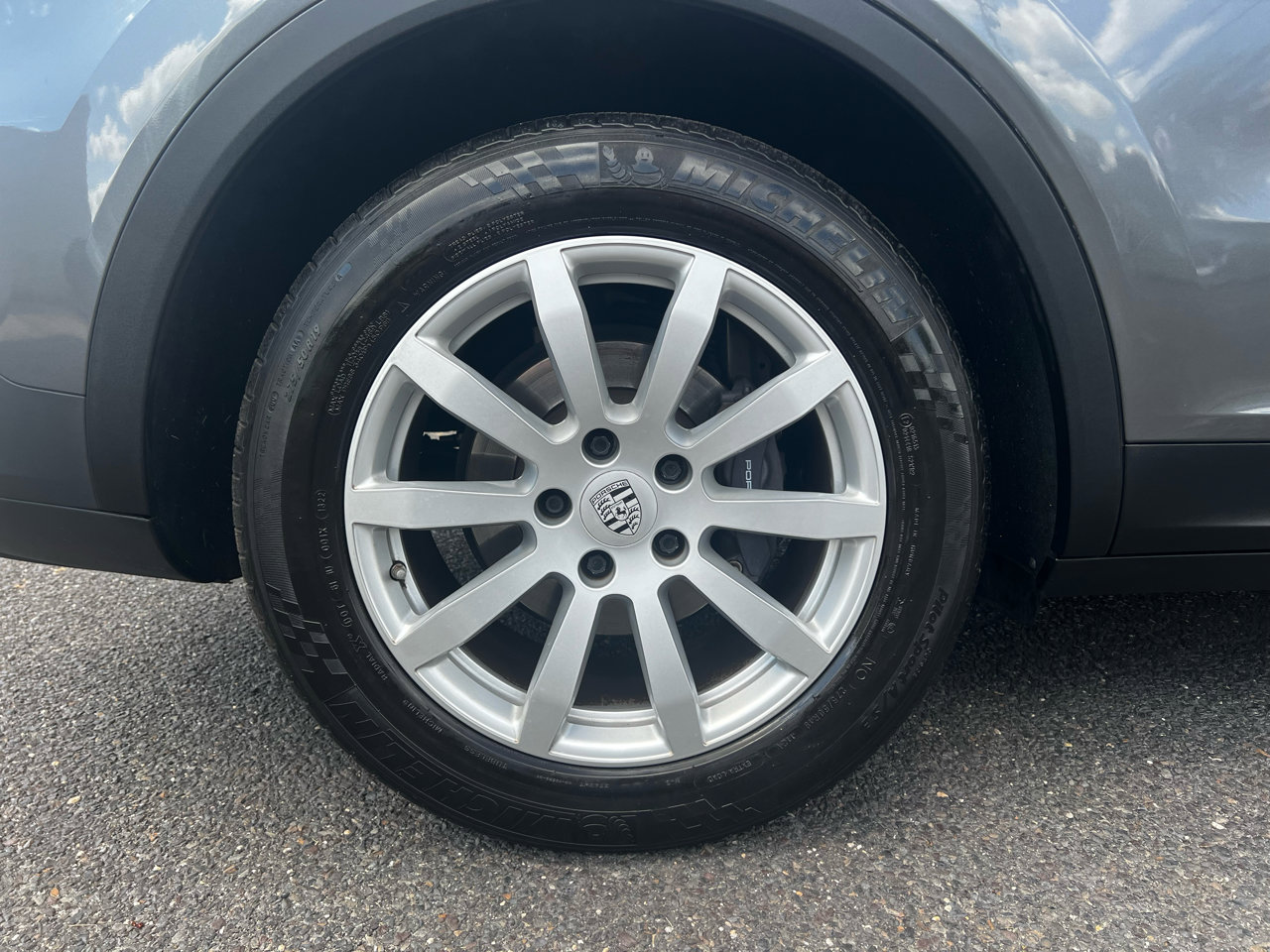 Used 2021 Porsche Cayenne image 31