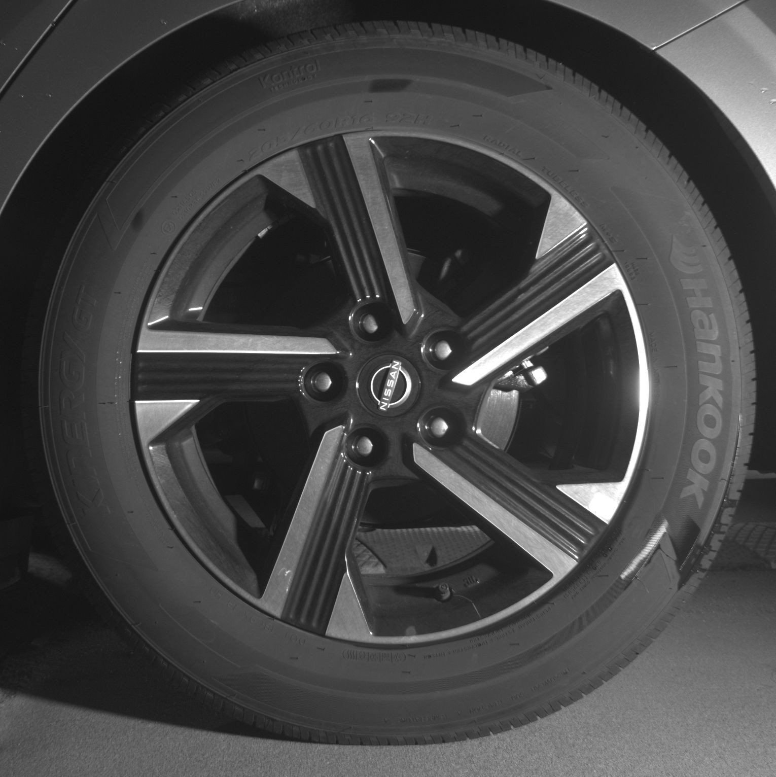 Used 2025 Nissan Sentra SV FWD image 17