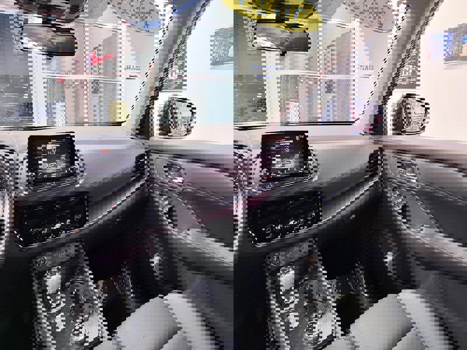 Used 2023 Nissan Rogue SV w/ SV Premium Package image 21