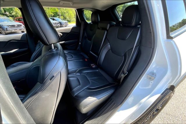 Used 2023 Jeep Cherokee Altitude Lux image 19