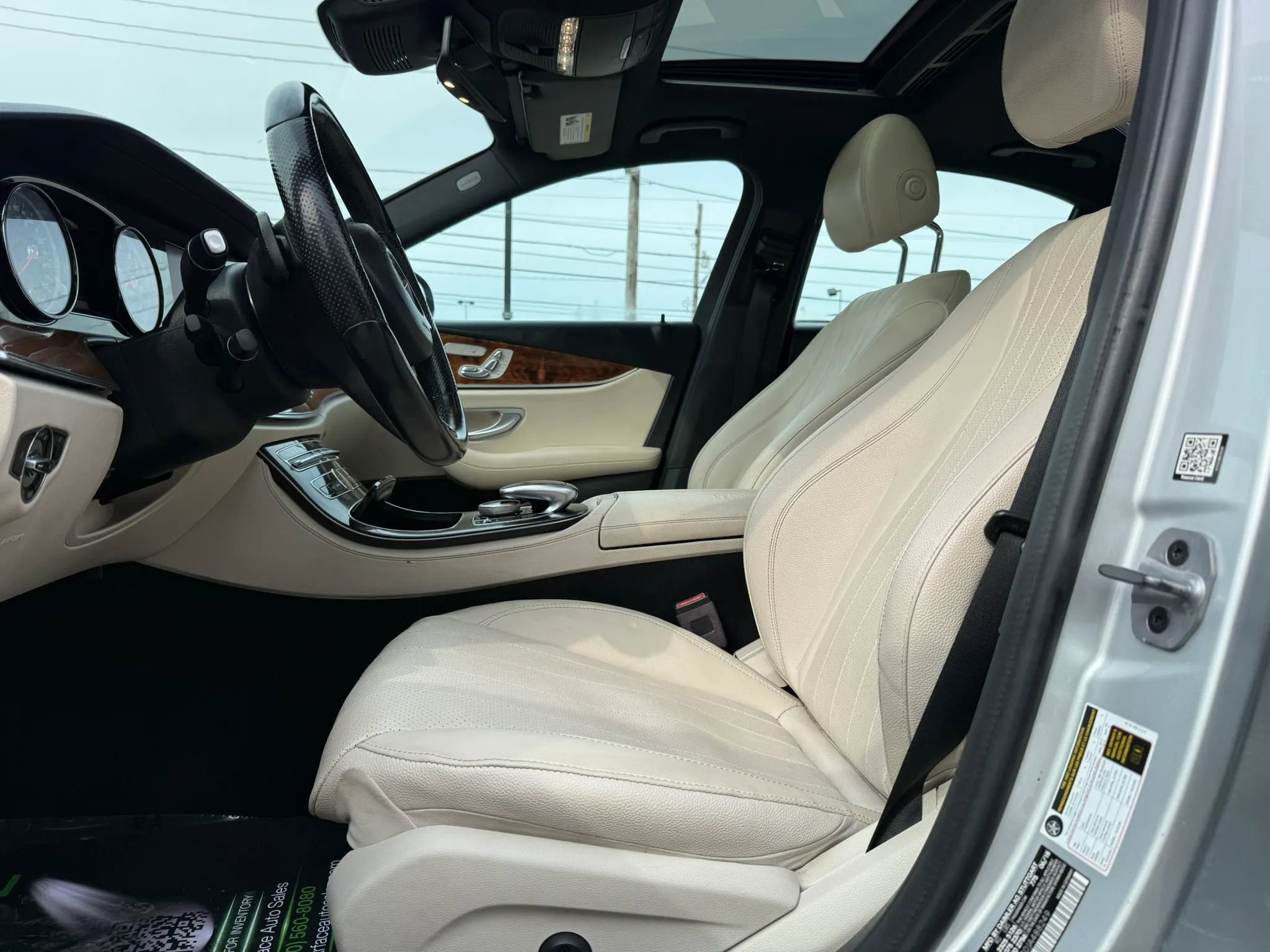 Used 2018 Mercedes-Benz E 300 image 19