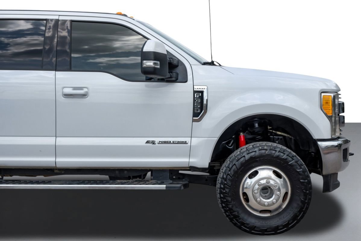 Used 2017 Ford F350 Lariat w/ Lariat Value Package image 7