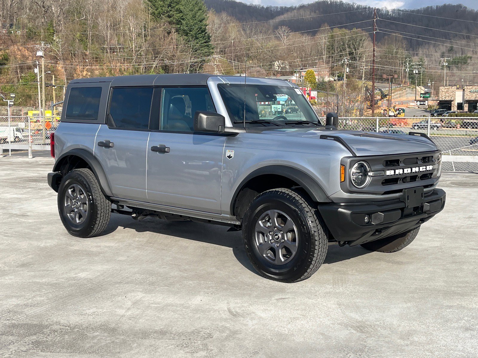 Used 2024 Ford Bronco Big Bend image 1