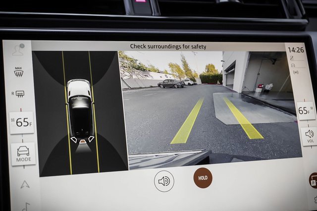 Used 2024 Land Rover Range Rover Velar Dynamic SE image 15