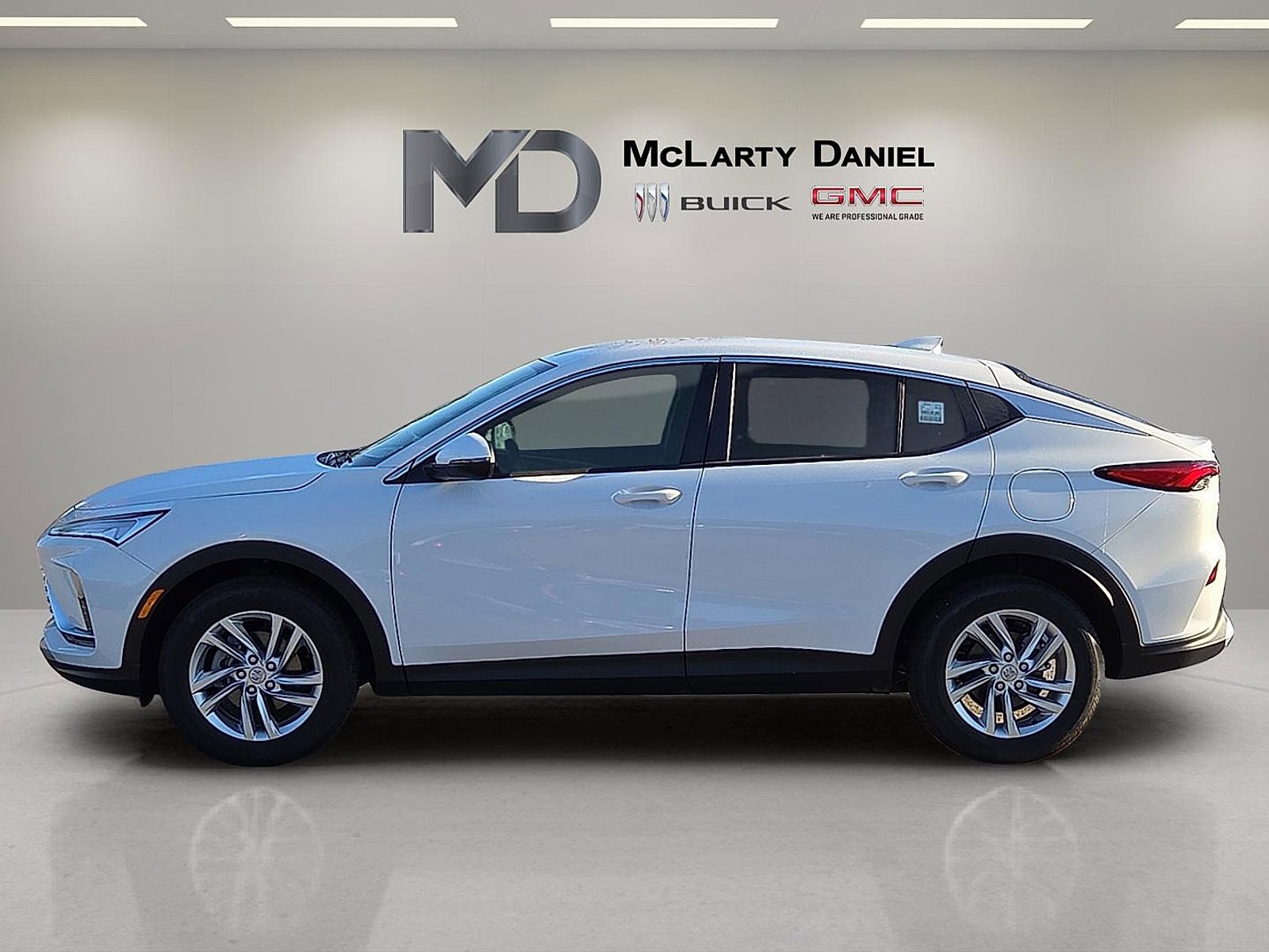 New 2026 Buick Envista Preferred image 3