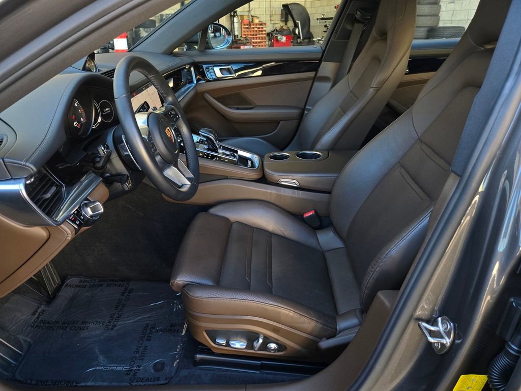 Used 2018 Porsche Panamera 4 AWD/4WD image 21