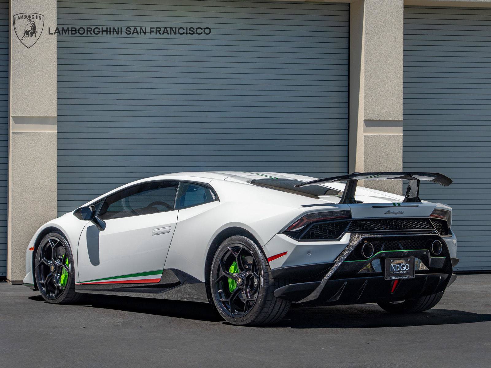 Used 2018 Lamborghini Huracan Performante AWD/4WD image 4