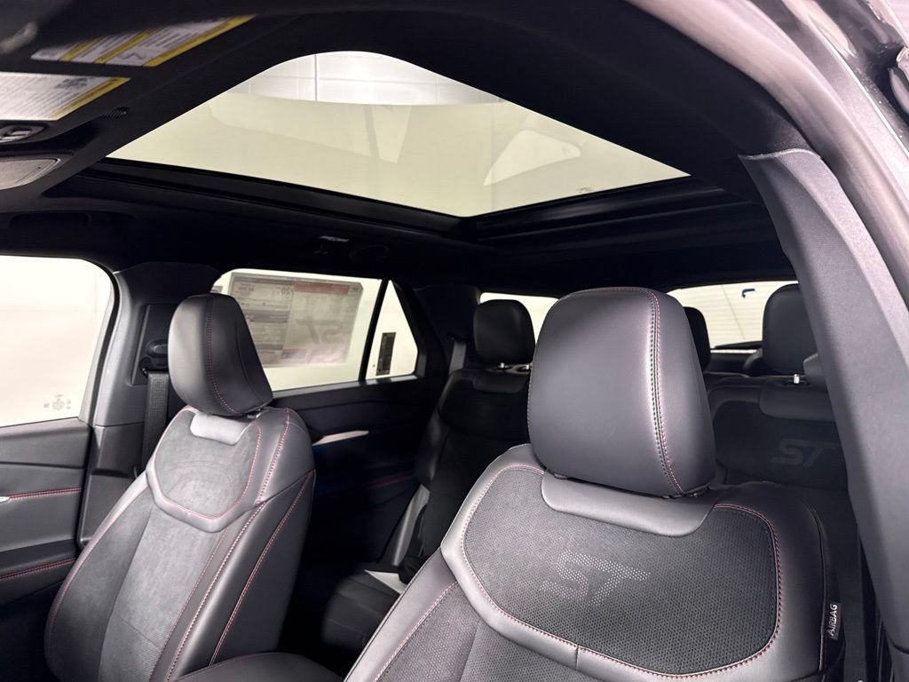 New 2026 Ford Explorer ST w/ Sun And Sound Package AWD/4WD image 32