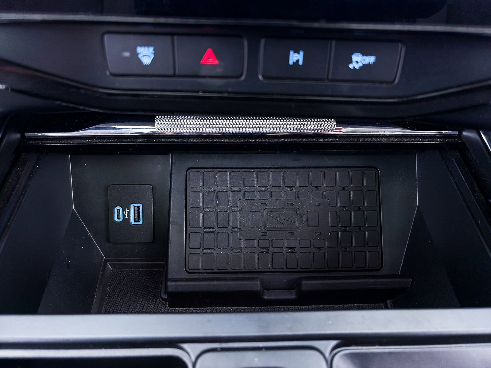 Used 2023 Ford F150 Lightning Platinum image 31