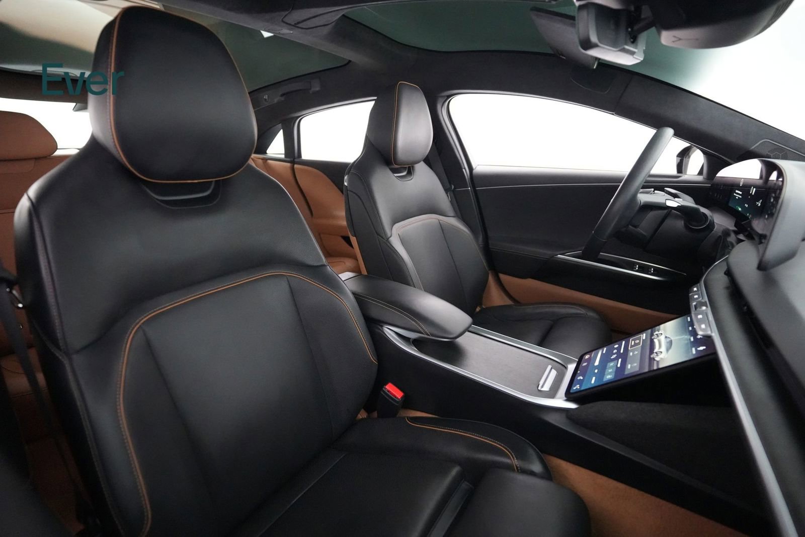 Used 2023 Lucid Air Touring AWD/4WD image 23