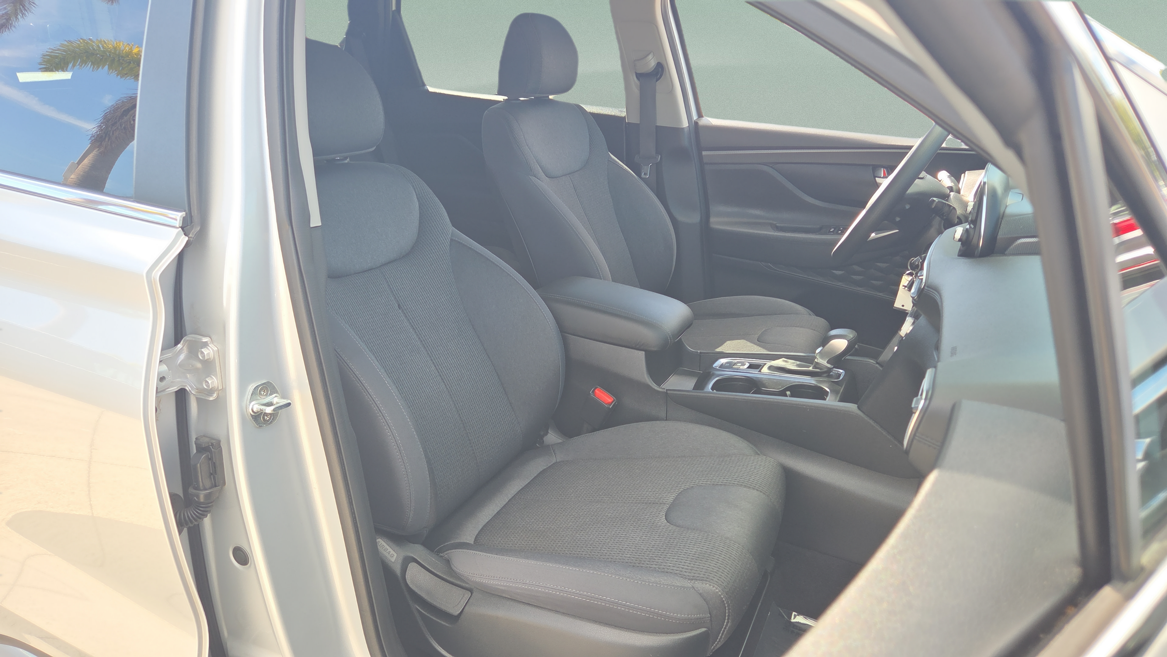 Used 2019 Hyundai Santa Fe SE FWD image 17