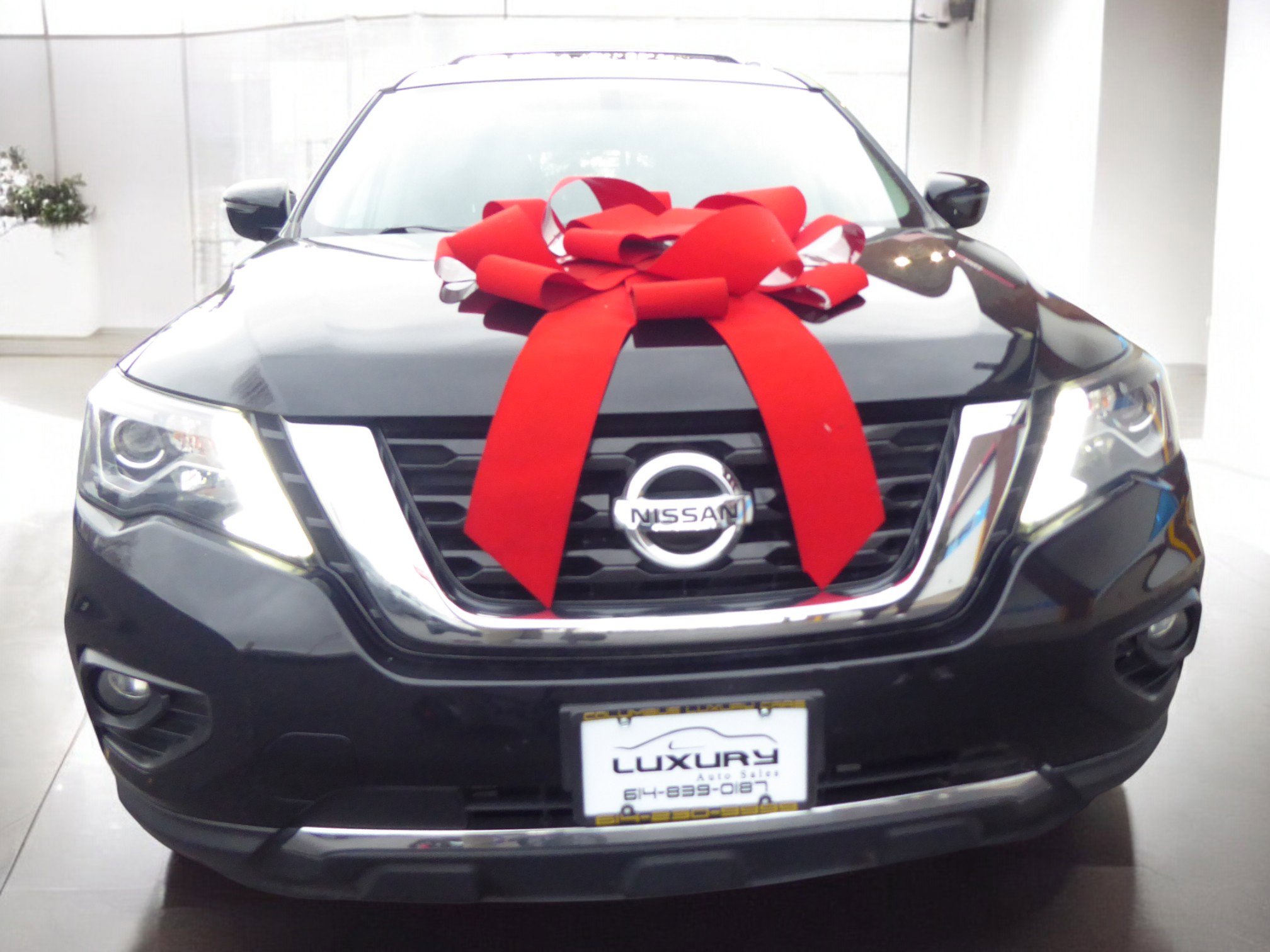 Used 2019 Nissan Pathfinder SV image 4