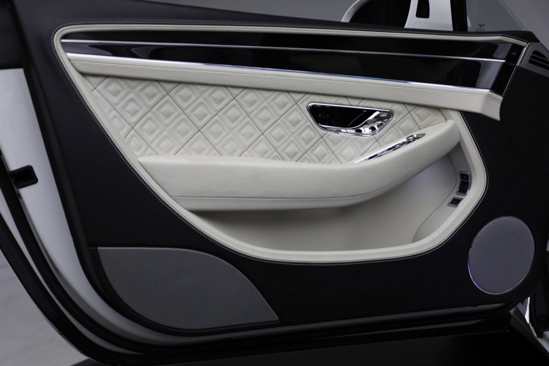 Used 2020 Bentley Continental GT First Edition image 30