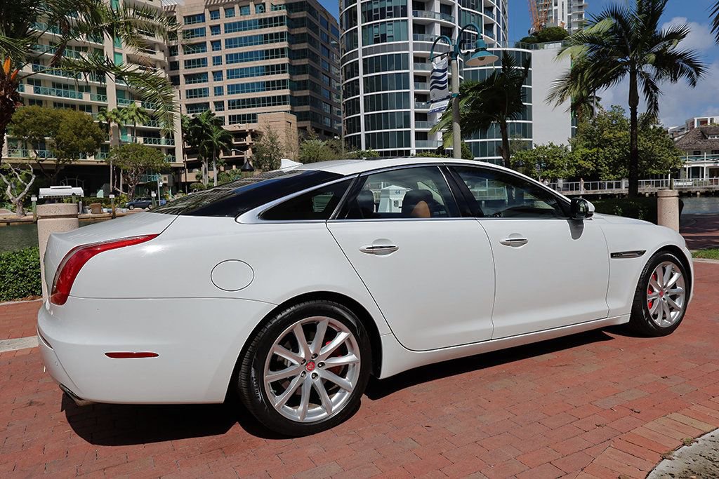 Used 2014 Jaguar XJ AWD image 19