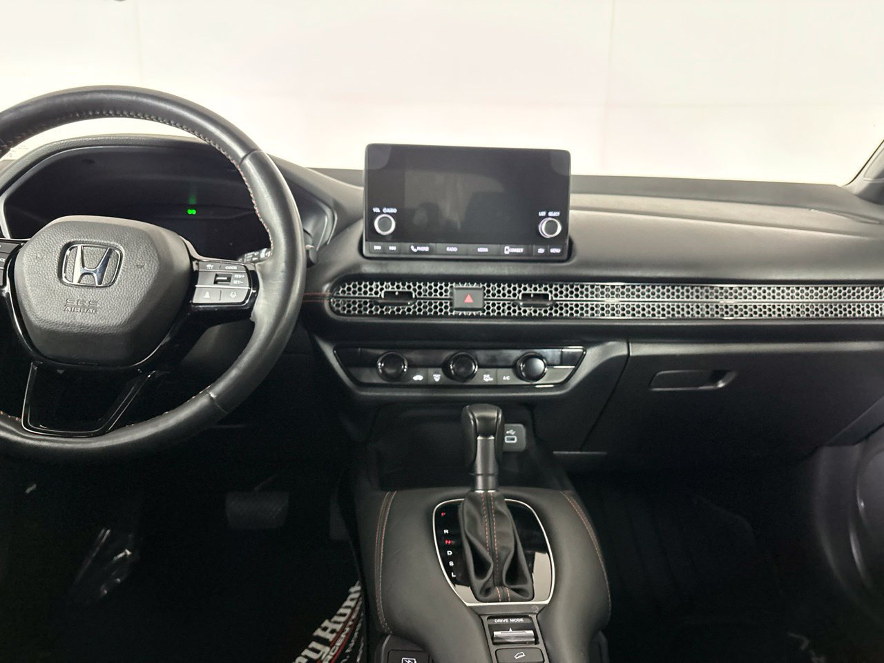Used 2025 Honda HR-V Sport image 19