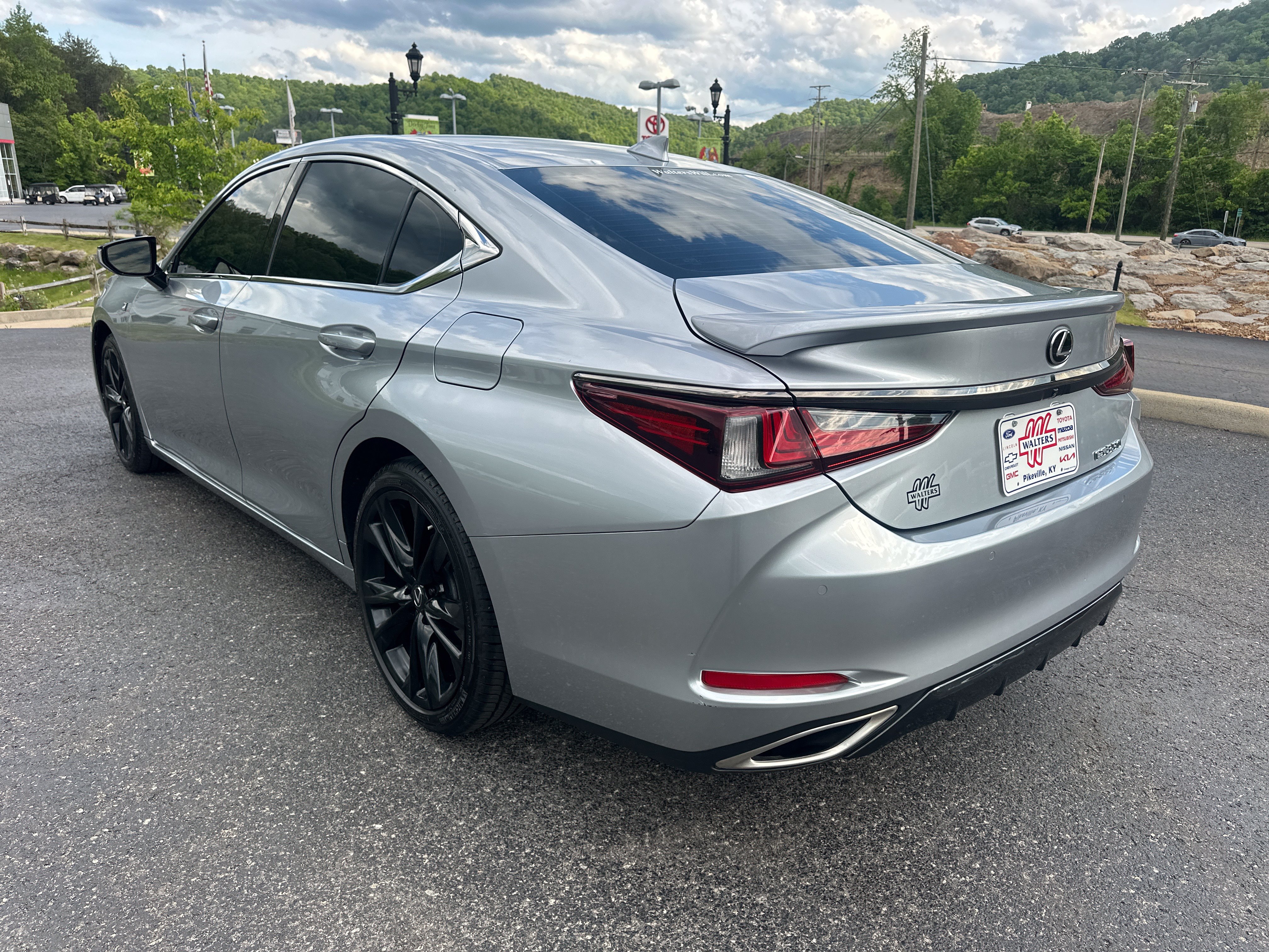 Used 2022 Lexus ES 350 F Sport FWD image 5