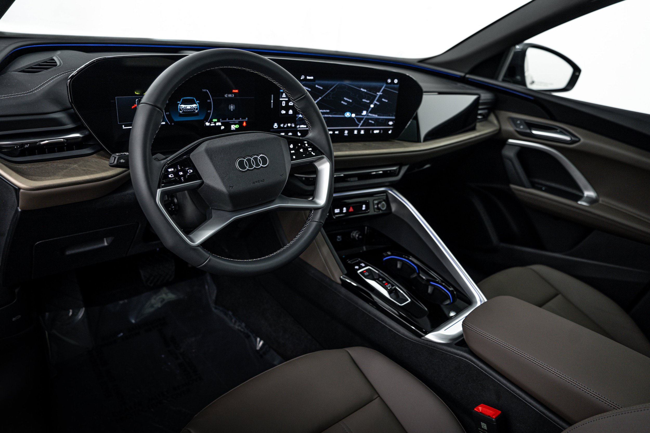 Used 2025 Audi Q5 Premium w/ Convenience Package AWD/4WD image 8